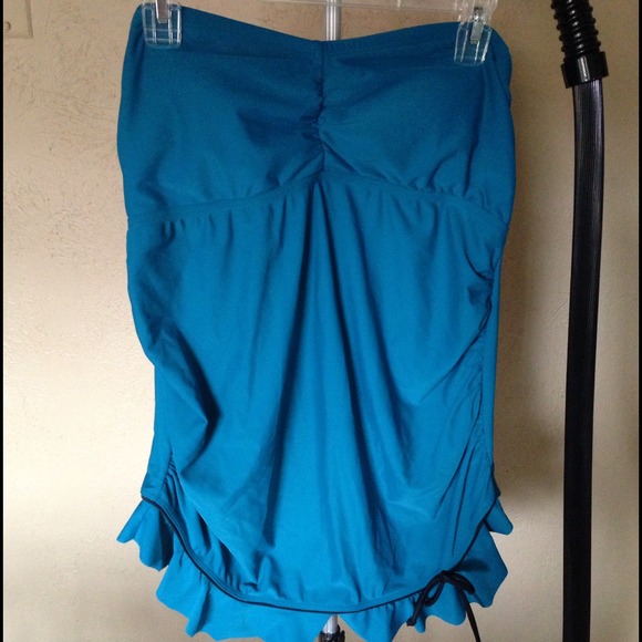 Tons of maternity clothes L/XL summer/fall - Picture 2 of 4