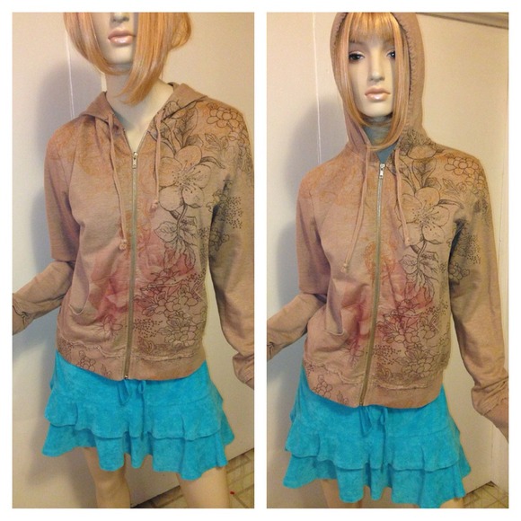 %Tan with floral print zip-up hoodie