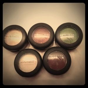 MAC Eyeshadow (5 shades)