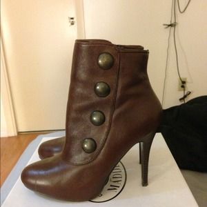 Steve Madden brown leather booties