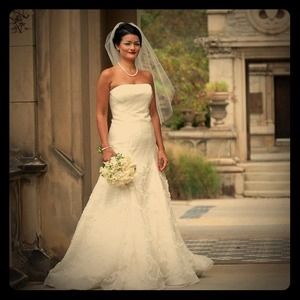 Vera Wang Couture Wedding Gown