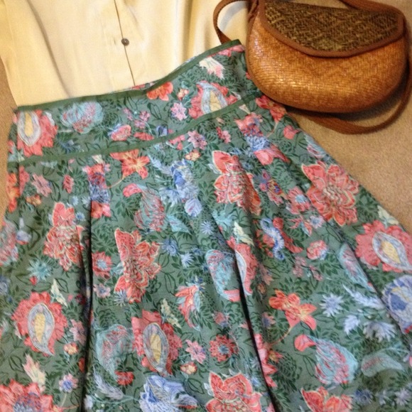 Flowing light cotton gored skirt -12;fully lined - Picture 1 of 2