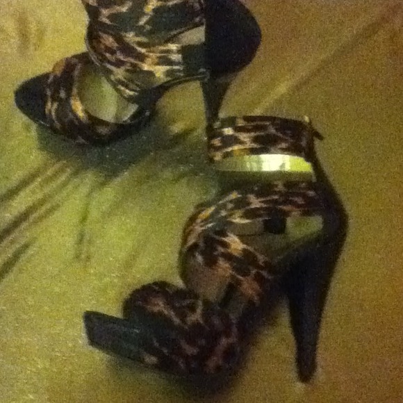 high heels - Picture 3 of 4