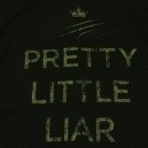 Pretty Little Liars Tshirt