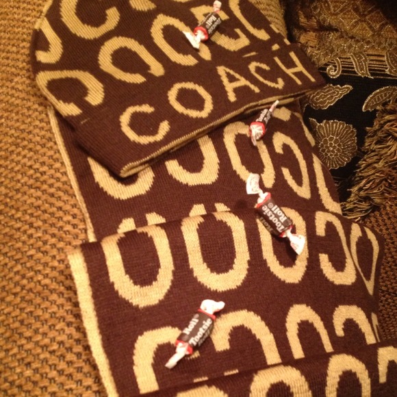Coach winter set sweater hat & scarf