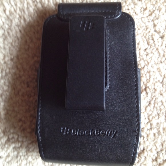 Oh oh , Blackberry Case w/belt clip