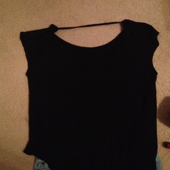 🔴SOLD🔴Hi-low Black with gold stud🎀 - Picture 3 of 3