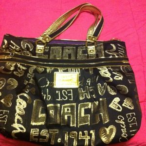 ⛔️XXX TRADEDXXX⛔️ Lovely coach handbag