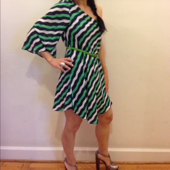 HOST PICK  SPECIAL 25.00 FINAL PRICE - Picture 2 of 4