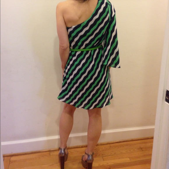 HOST PICK  SPECIAL 25.00 FINAL PRICE - Picture 4 of 4