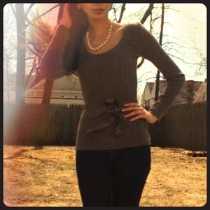 Grey shirt with bow💗💗