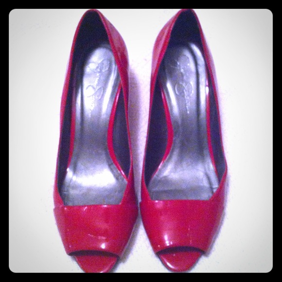 ⛔Sold⛔Jessica Simpson red peep-toe wedges