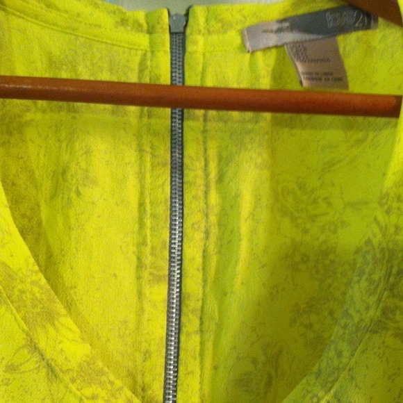 🚫SOLD-Neon Yellow Blouse🐣 - Picture 2 of 4