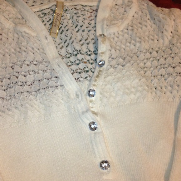 Yahada collection Ivory knit hooded top - Picture 2 of 2