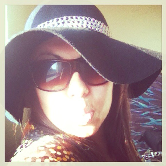 KKardashian black felt floppy w/silver chain Hat