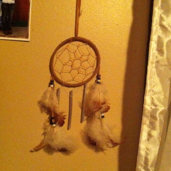 Hold @mvpeach Dream catcher/windchimes