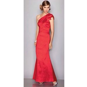 ❗REDUCED❗Jessica McClintock One Shoulder Gown