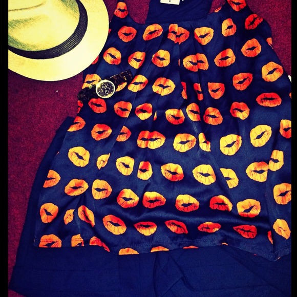 NWT cute kiss💋printed shirt and blue shorts.