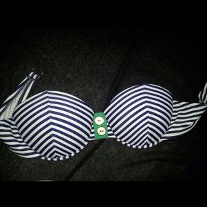 Cute strapless bikini top