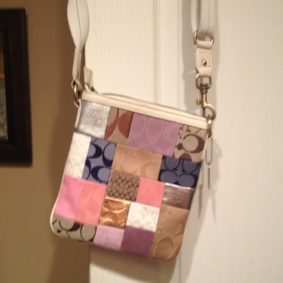 Coach cross body💢reduced $10💢