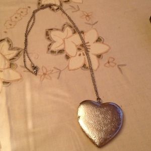 Heart locket ❤