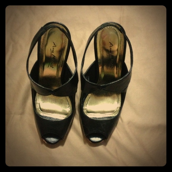 Black Heels!!