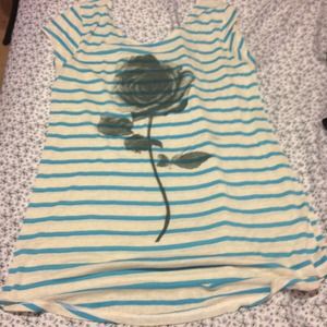 Striped graphic tee with low back