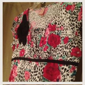 {$5 add-on}👓👛Vibrant Vintage-esque Blouse 👓