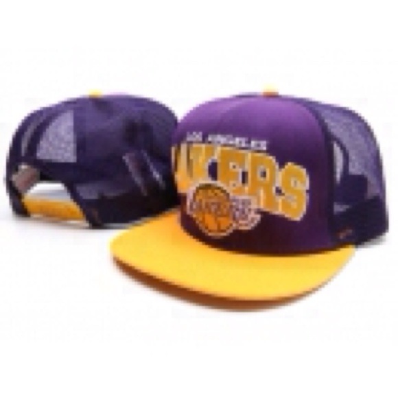 LA Lakers Snap Back - Picture 1 of 1