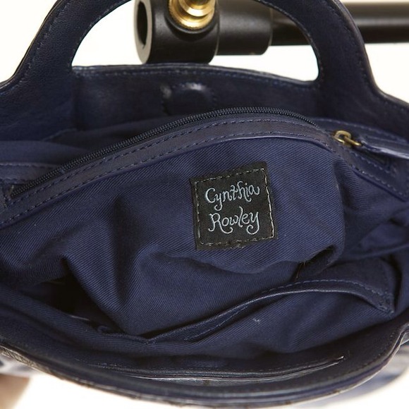 🚫Gifted🚫NO LONGER AVAILABLE🔷Cynthia Rowley🔷 - Picture 3 of 4