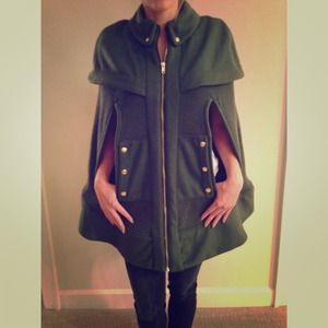 GREEN ANTHRO CAPE