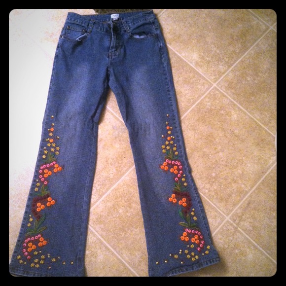 **SOLD**Bundle Cache' Jeans and Van shoes