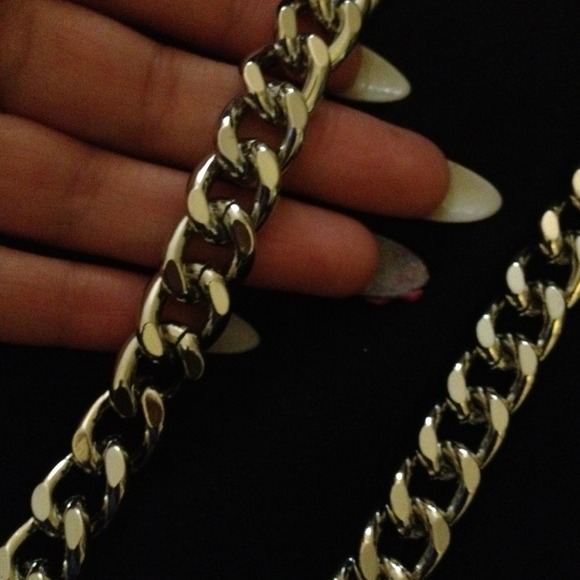 Lion necklace - Picture 3 of 3