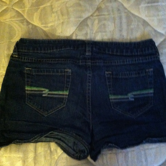 •traded• - Picture 2 of 2