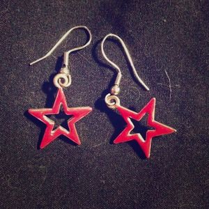Red star earrings