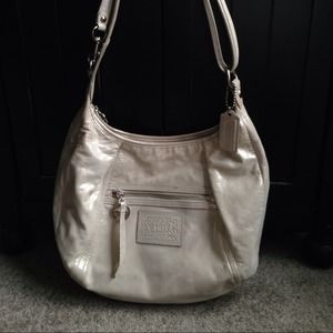 ❤RESERVED❤4 Bellanbonz❤ Coach ivory poppy!