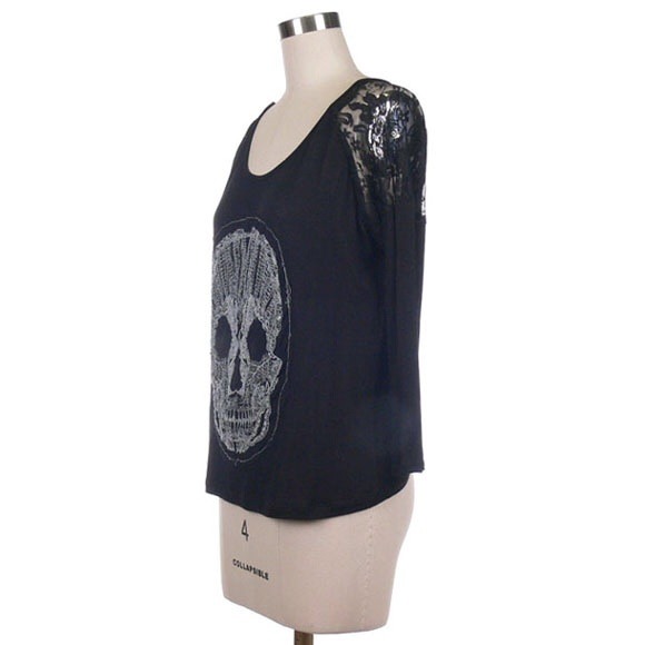 Skull trim with lace on shoulder top - Picture 2 of 3