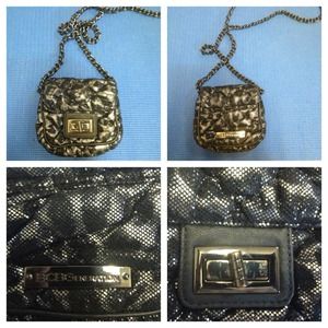 ✂Reduced✂BCBG black/silver cross body purse