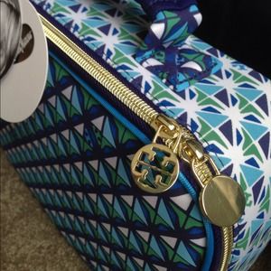 ❤RESERVED 4 getcarriedaway❤Tory Burch lunch box