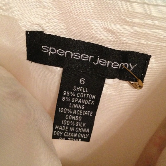 **SOLD** Strapless dress - Picture 3 of 3