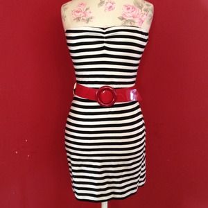Black & white Forever 21 dress with red belt