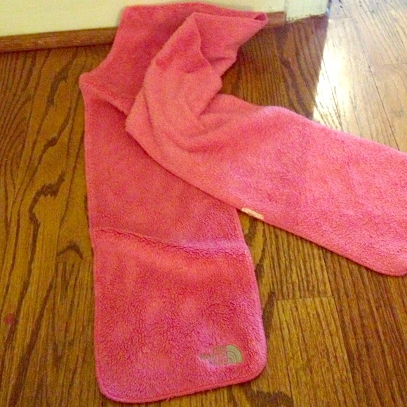 ✨North face scarf✨