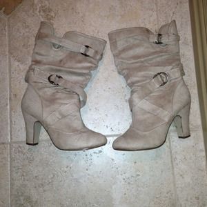 Beige suede boots