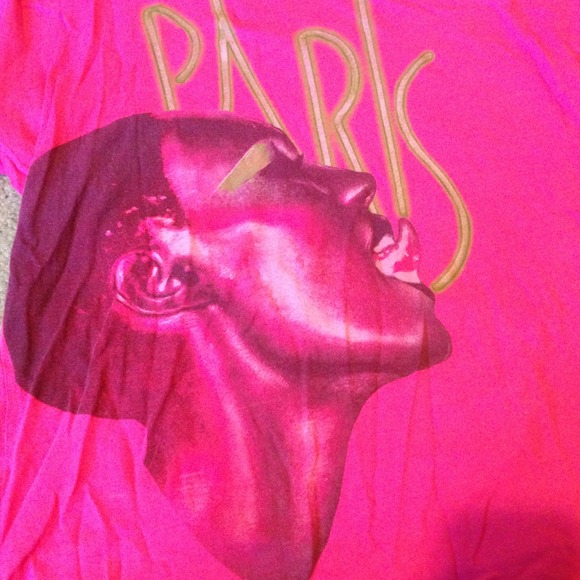 Vibrant pink "Paris" shirt - Picture 2 of 2