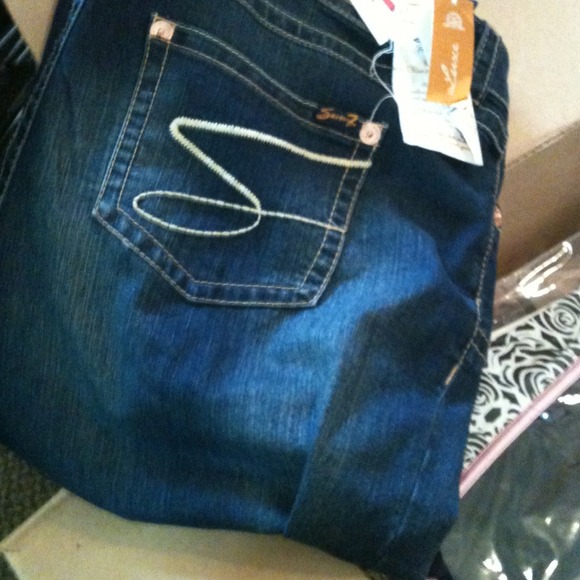 Seven7 jeans
