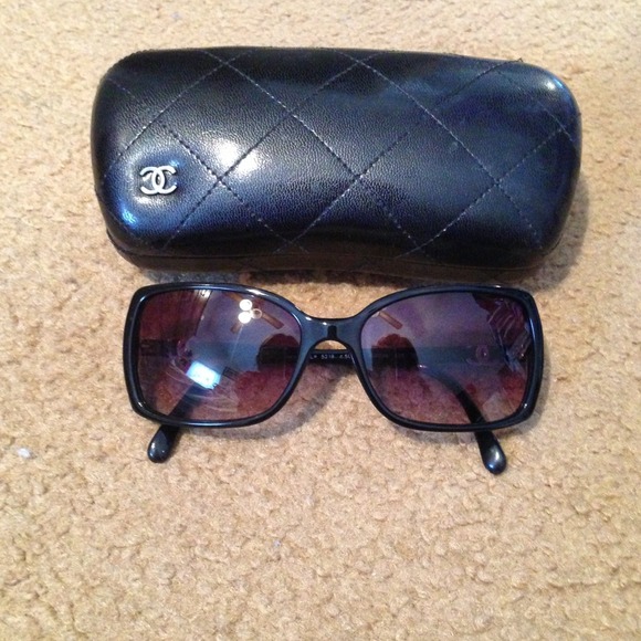 ❌On Hold for @laurenmm22❌Chanel Sunglasses