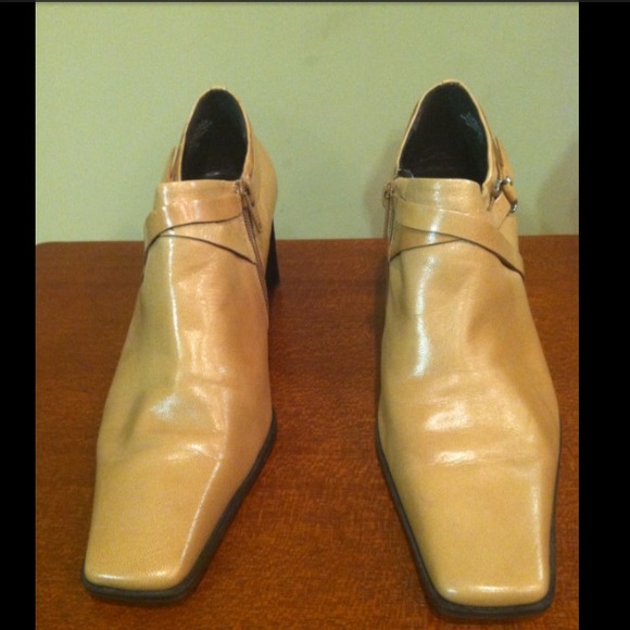 Nine West