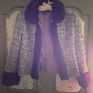 ❗REDUCED❗Bebe tweed jacket with fur trim