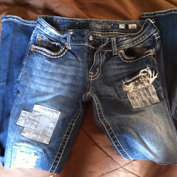 HOLD Miss Me Jeans Size 29 Boot Cut...