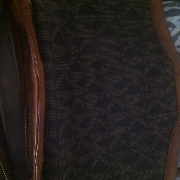 Used MK bag .. Authentic - Picture 4 of 4